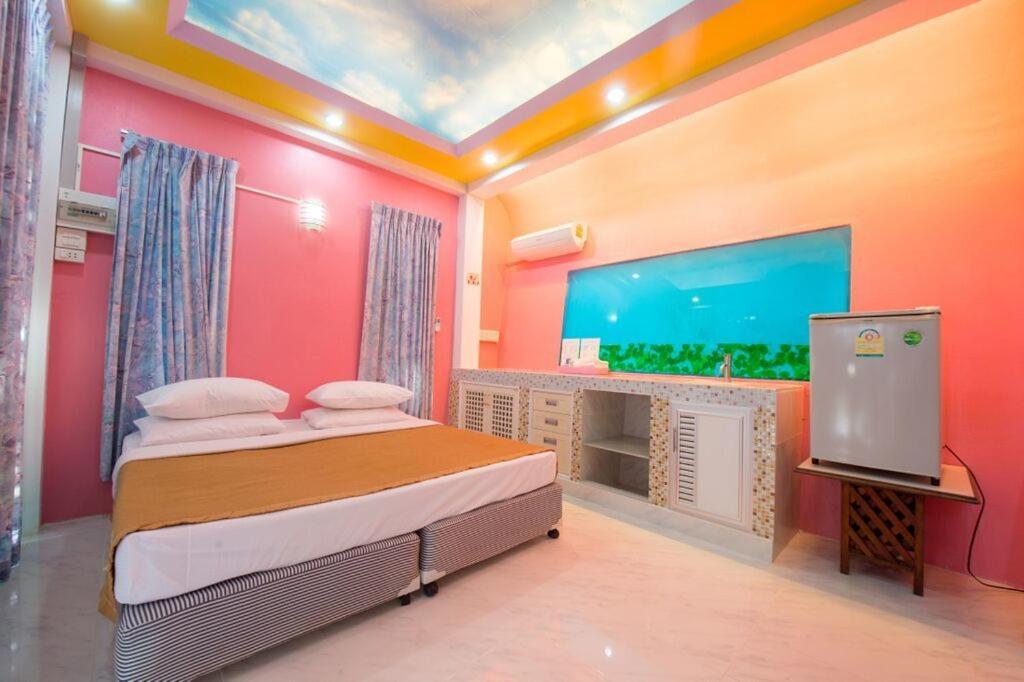 Poomvarin Resort Ban Wang Takhrai Rum bild